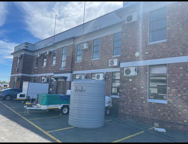 180M² OFFICE TO LET IN NDABENI