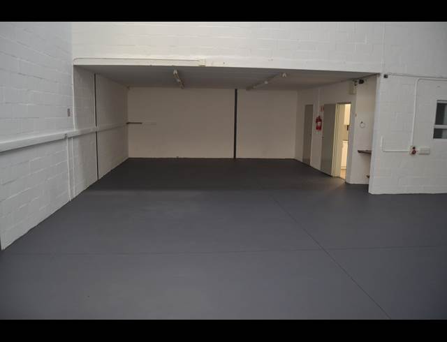 265M² WAREHOUSE TO LET IN KILLARNEY GARDENS