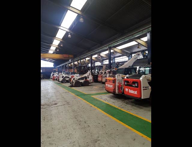 3,200M² WAREHOUSE TO LET IN ALRODE