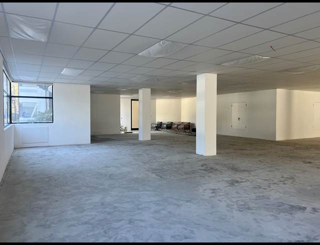 507M² OFFICE TO LET IN SANDHURST