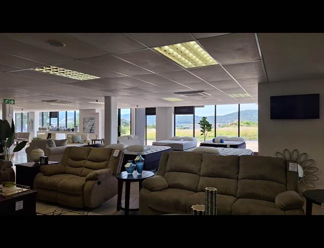 881M² RETAIL TO LET IN RIVERSIDE PARK