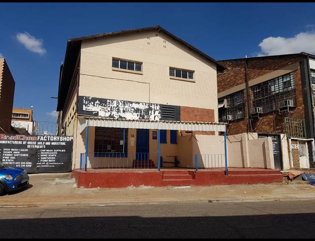 300M² WAREHOUSE RENTED IN BOOYSENS