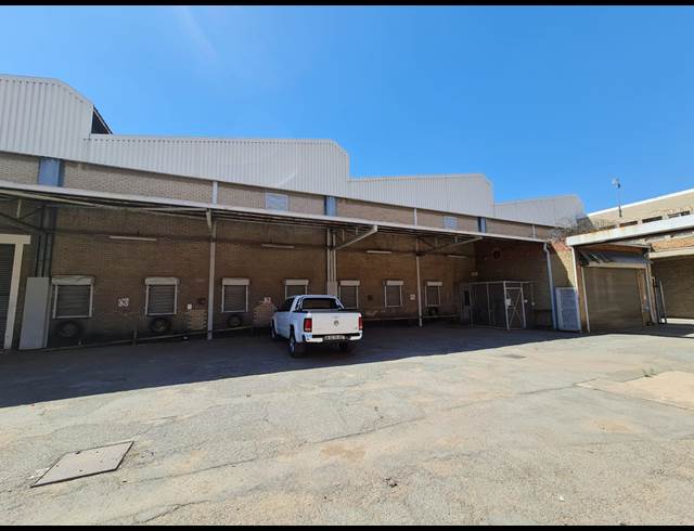 2,600M² WAREHOUSE TO LET IN HERIOTDALE