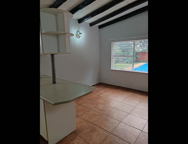 1 bed property to rent in GLEN MARAIS