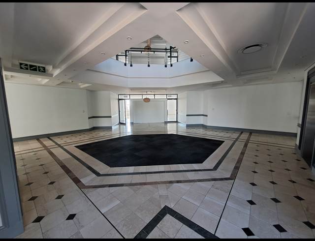 1,575M² OFFICE TO LET IN ILLOVO