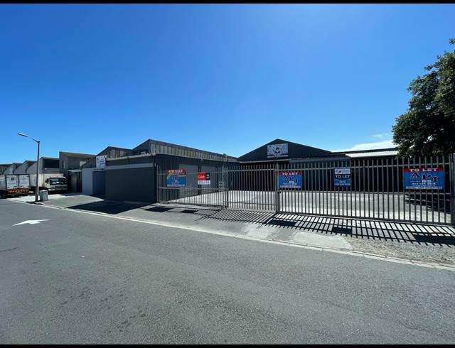 1,550M² WAREHOUSE TO LET IN PAARDEN EILAND