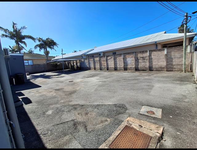 180M² OFFICE TO LET IN VINCENT
