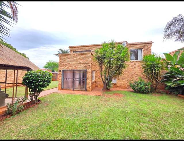 3 BEDROOM PROPERTY TO RENT IN HONEYHILLS
