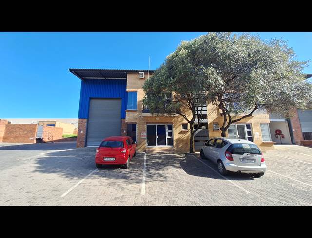 286M² WAREHOUSE TO LET IN NORTH RIDING