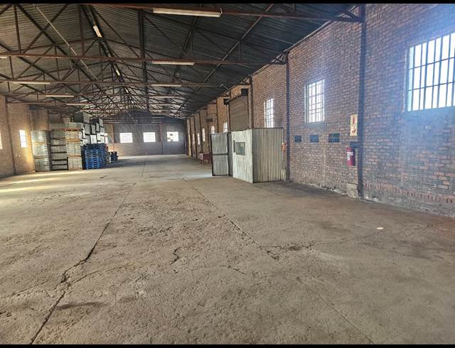 810M² WAREHOUSE TO LET IN MARYVLEI