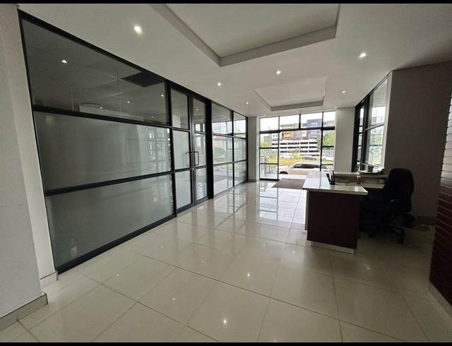 125M² OFFICE TO LET IN UMHLANGA RIDGE