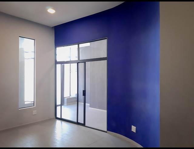 1,100M² WAREHOUSE TO LET IN SALT RIVER