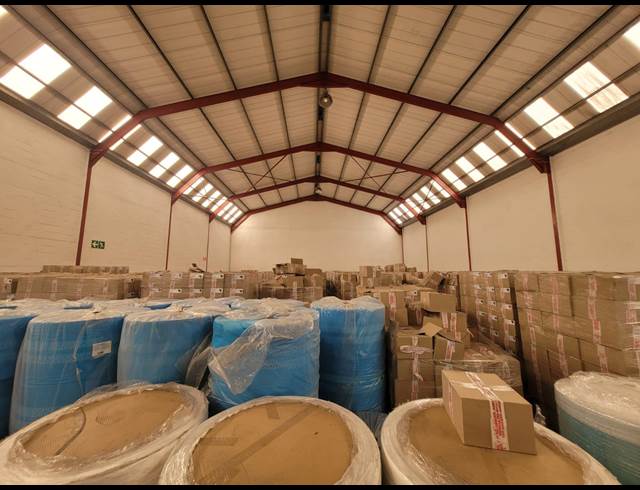 831M² WAREHOUSE RENTED IN KILLARNEY GARDENS