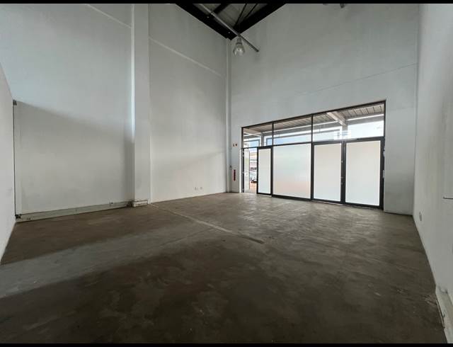 132M² OFFICE TO LET IN HIGHVELD