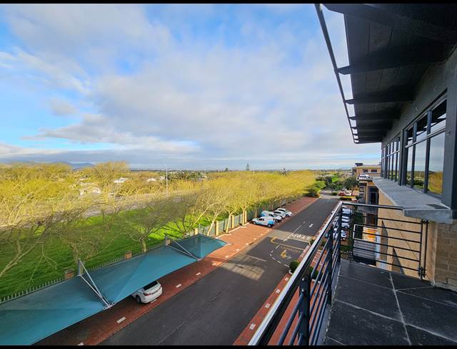 1,493M² OFFICE TO LET IN PLATTEKLOOF