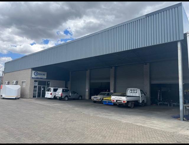 830M² WAREHOUSE TO LET IN PAARL CENTRAL