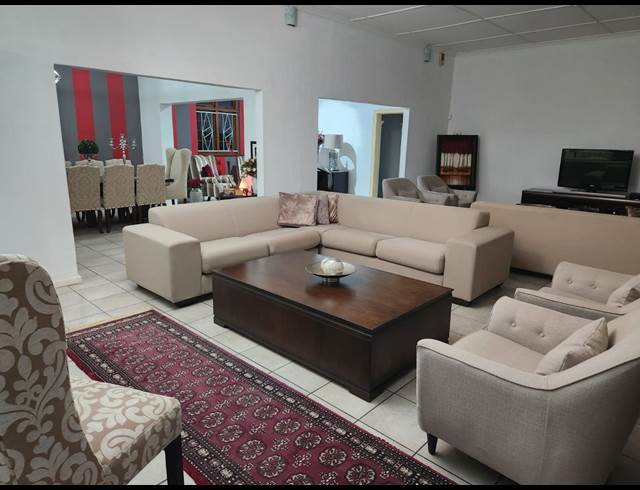 4 bed property to rent in WORCESTER CENTRAL