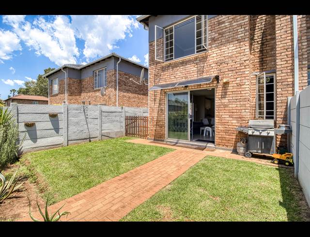2 BEDROOM DUPLEX RENTED IN NORTH RIDING