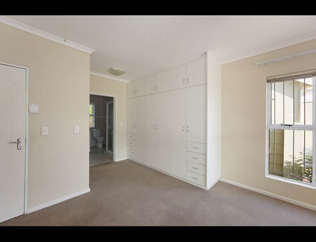 3 bed property to rent in LANGERUG