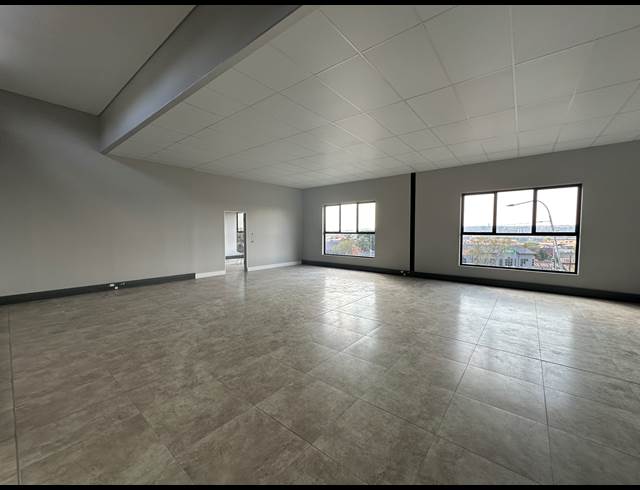 156M² OFFICE TO LET IN CENTURION CENTRAL