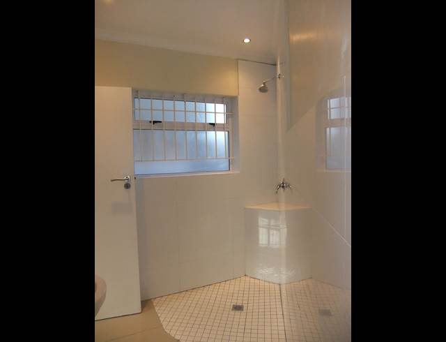 2 bed property to rent in OBSERVATORY