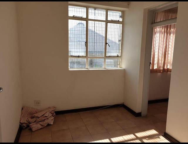 75M² OFFICE TO LET IN ELECTRON