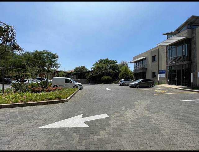 318M² OFFICE TO LET IN BRYANSTON