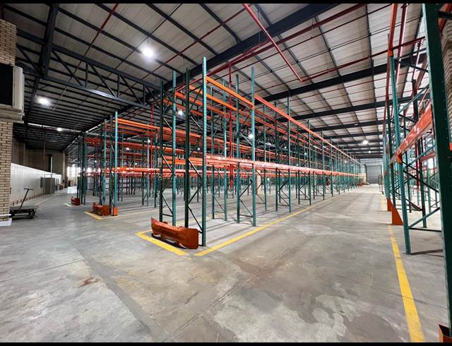7,487M² WAREHOUSE TO LET IN STRIJDOMPARK