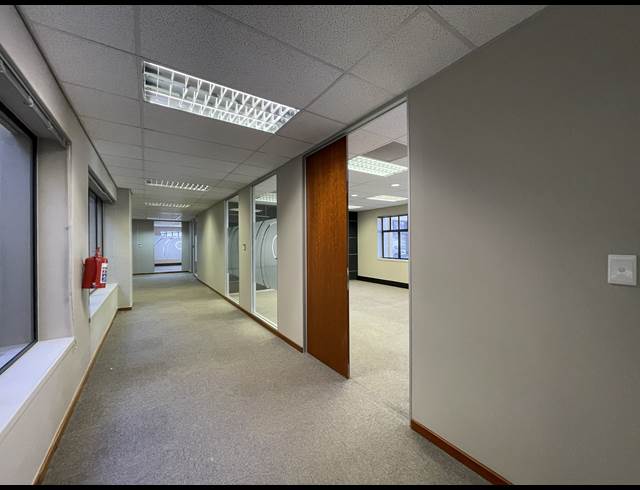 515M² OFFICE TO LET IN SANDTON CENTRAL