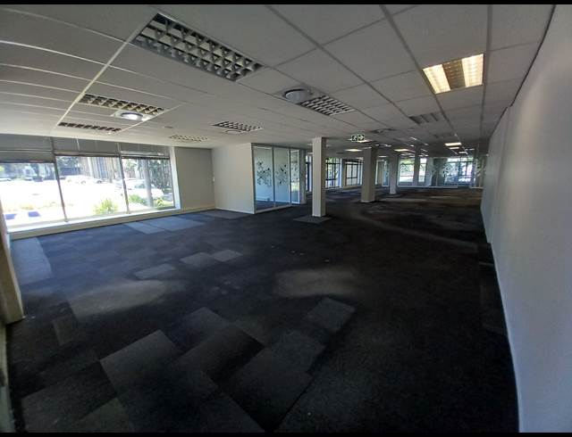 488M² OFFICE TO LET IN BRYANSTON