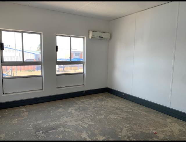 1,550M² WAREHOUSE TO LET IN SPARTAN