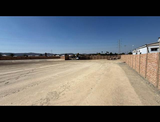 17,000M² INDUSTRIAL YARD TO LET IN KIRKNEY