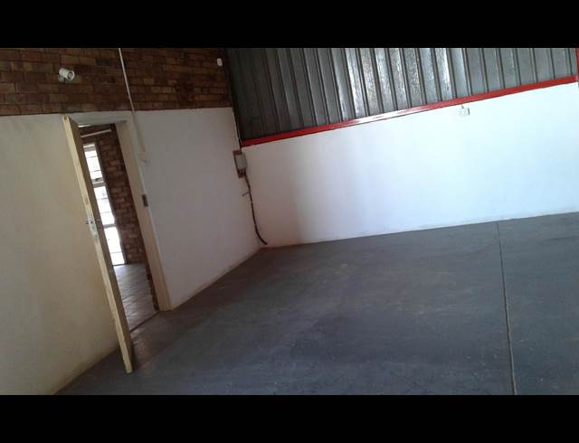 270M² WAREHOUSE TO LET IN NEW ERA