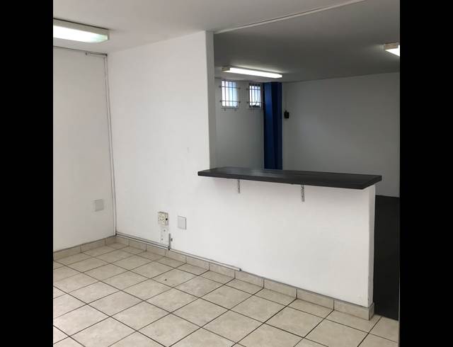 563M² FACTORY TO LET IN WESTMEAD