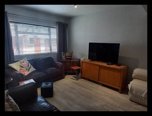 1 bed property to rent in RONDEBOSCH