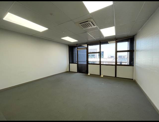 897M² OFFICE TO LET IN SANDTON CENTRAL