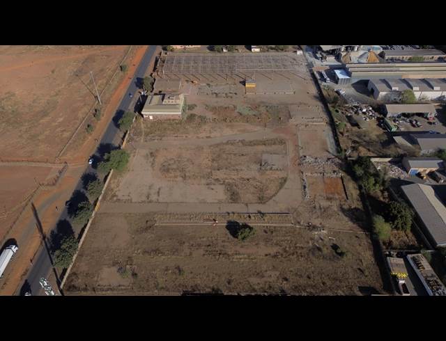 34,246M² INDUSTRIAL YARD TO LET IN CLAYVILLE