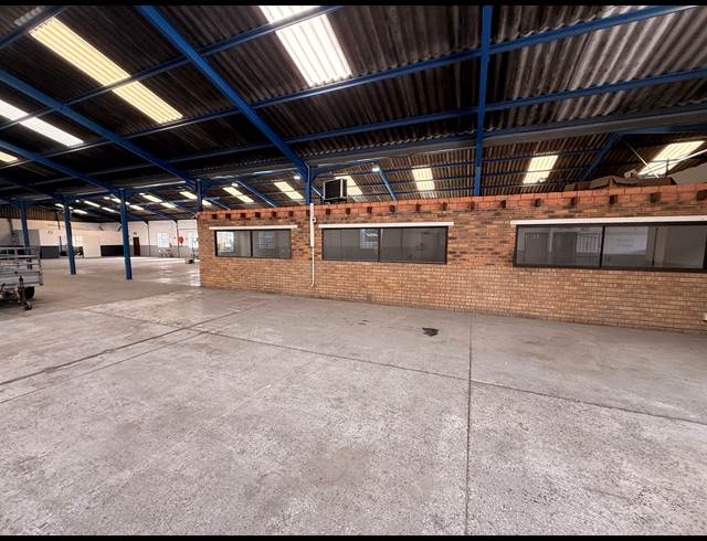 1,205M² WAREHOUSE TO LET IN BEACONVALE