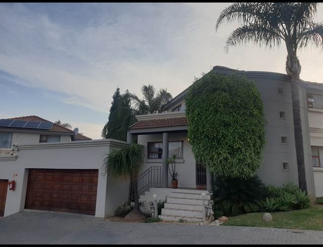 3 BEDROOM CLUSTER RENTED IN BOSKRUIN