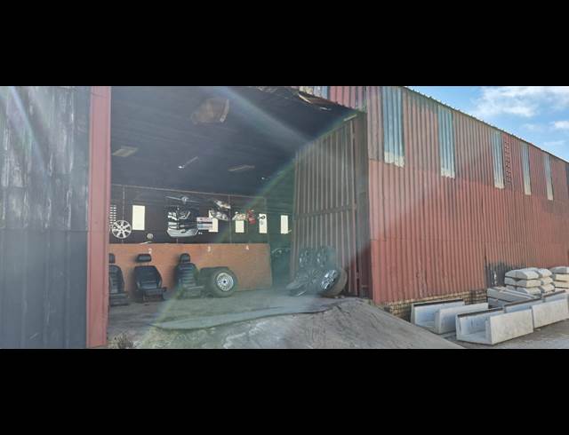 400M² WAREHOUSE TO LET IN ANDERBOLT