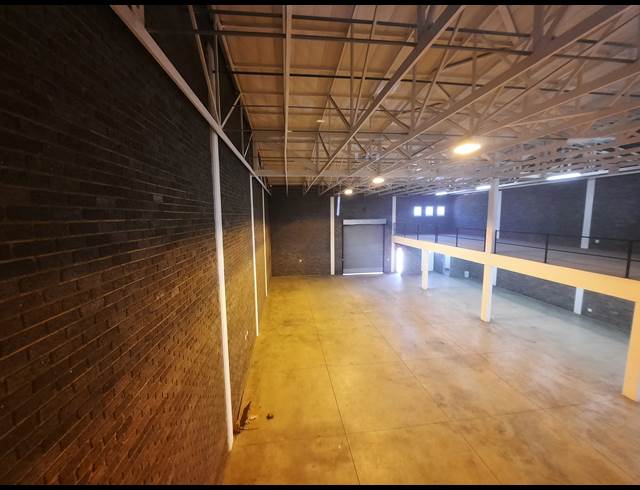 550M² WAREHOUSE TO LET IN STORMILL