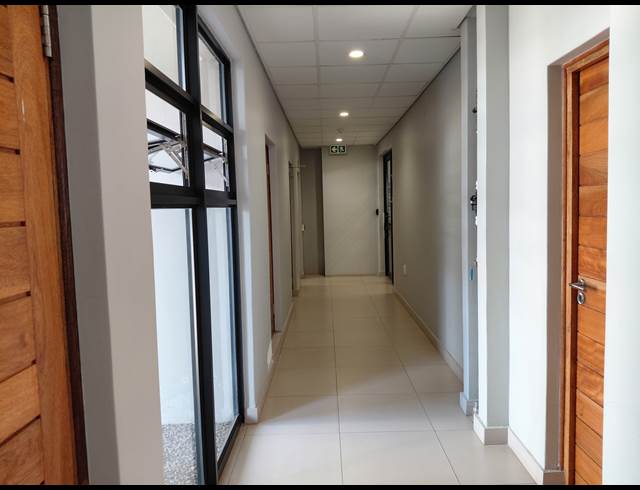 80M² OFFICE TO LET IN UMHLANGA CENTRAL