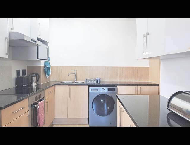 2 bed property to rent in OBSERVATORY