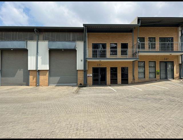 284.20M² WAREHOUSE TO LET IN DRIEHOEK
