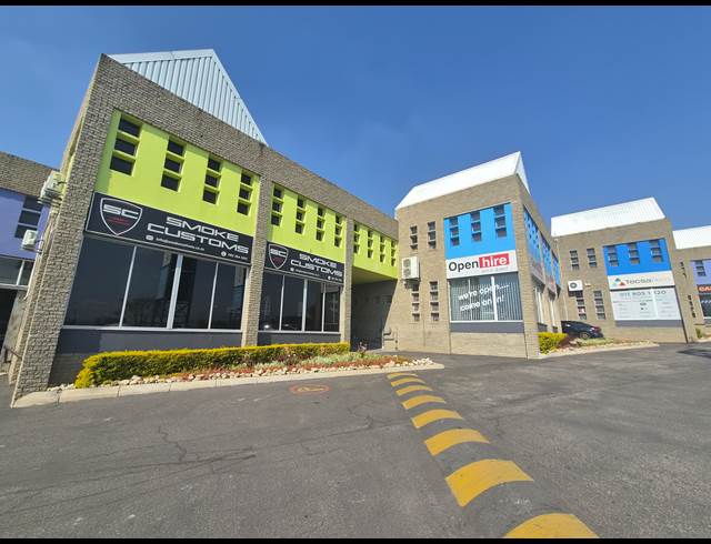 580M² WAREHOUSE TO LET IN HALFWAY GARDENS