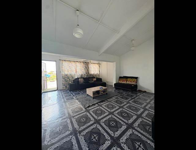 2 BEDROOM PROPERTY TO RENT IN PINATI