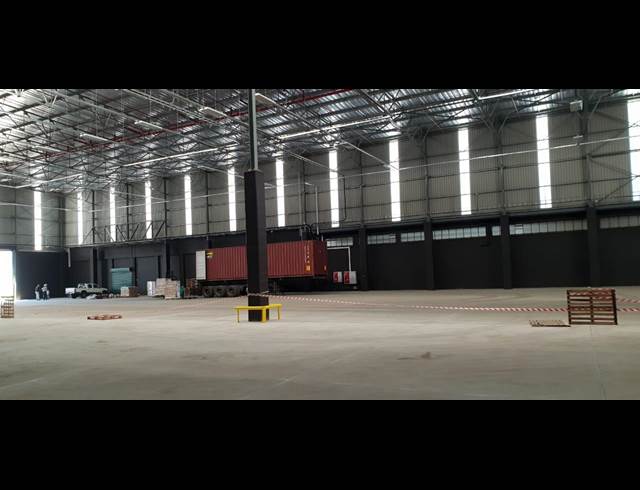 4,353M² WAREHOUSE TO LET IN ISANDO
