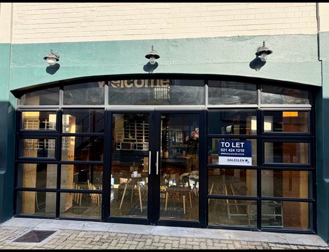 76M² BUILDING TO LET IN WOODSTOCK