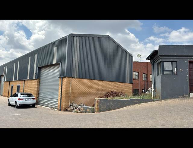 531M² WAREHOUSE TO LET IN CLAYVILLE