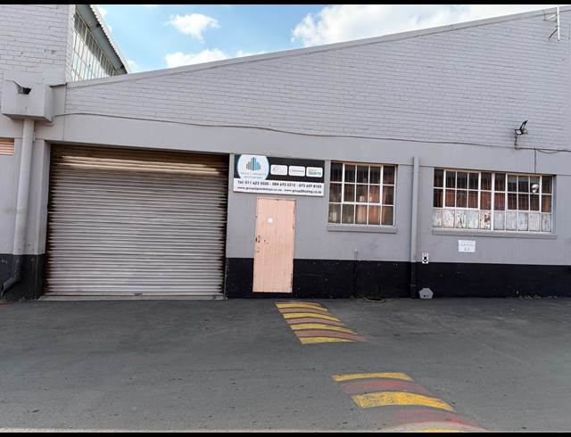 206M² WAREHOUSE TO LET IN STEELEDALE